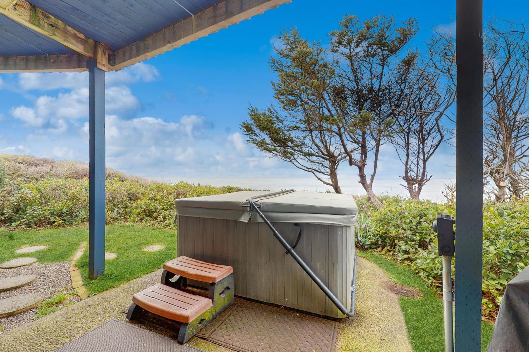 Waive Time Villa Lincoln City Exterior photo